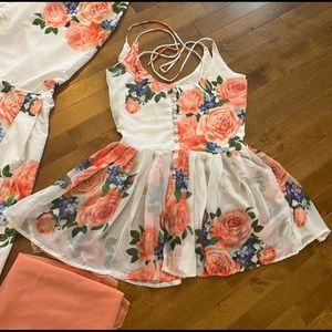 Indian Pakistani Garara Suit with dupatta. Spring choice. Medium or 8 in size.